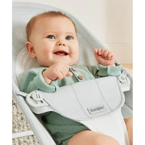 Babybjorn Bouncer Balance Soft - Mesh (Silver/White)|Light Grey Frame