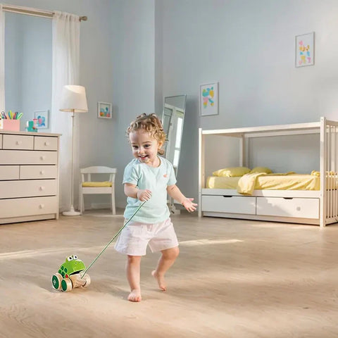 Hape - Frog Pull Along