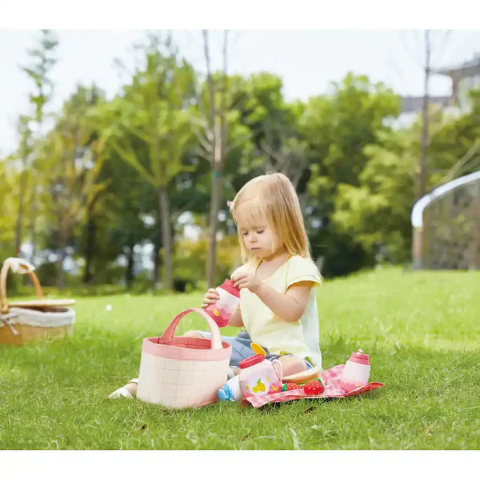 Hape - Toddler Picnic Basket