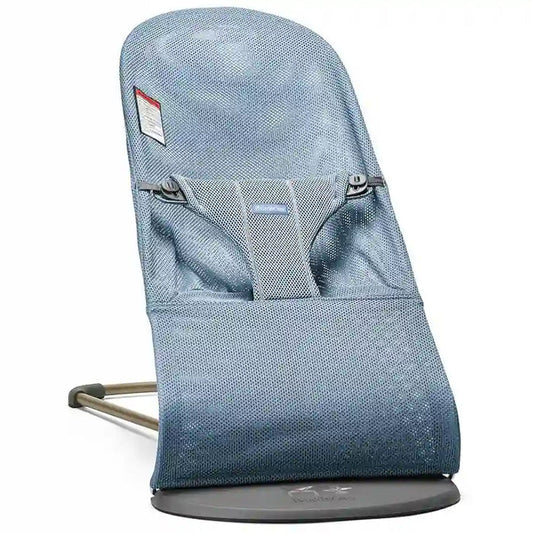 https://cdn.shopify.com/s/files/1/0818/1638/7878/files/BabybjornBouncerBlissMesh_SlateBlue_4.jpg?v=1747050727