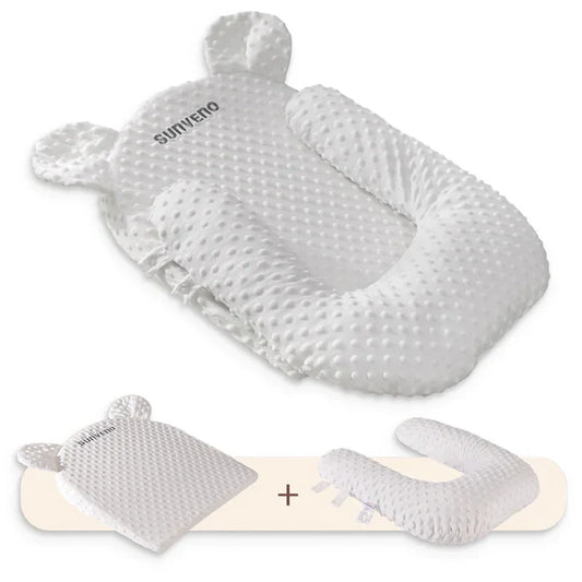 https://cdn.shopify.com/s/files/1/0818/1638/7878/files/SunvenoPortableBabyAnti-spillMilkUShapePillowwith10_Slope.webp?v=1747047407